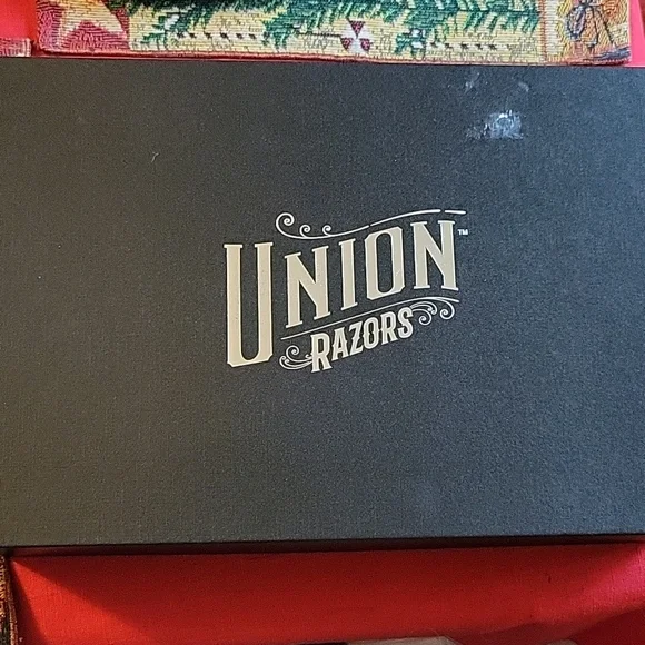 Union Razors 5pc. Gift Set - Picture 5 of 6